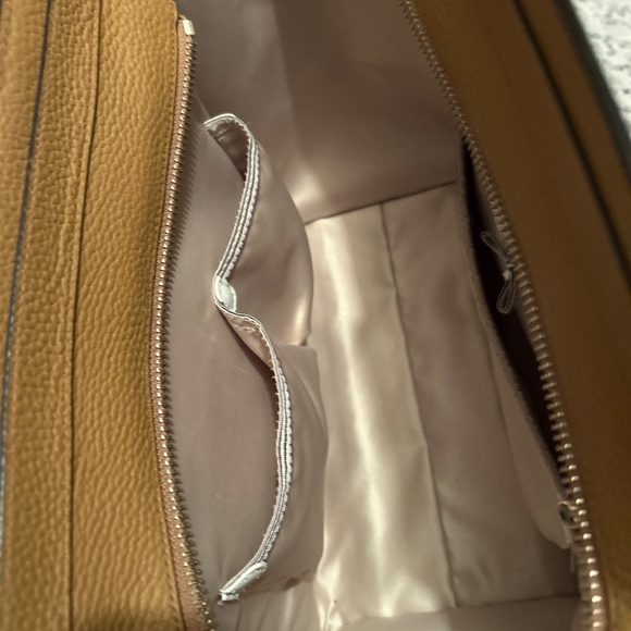 Henri bendel - Picture 3 of 6